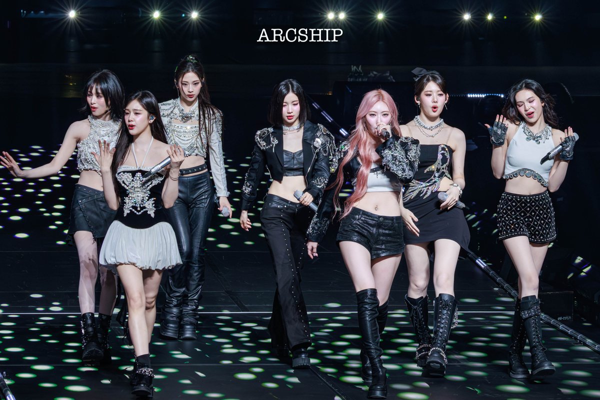 arcship_ tweet picture