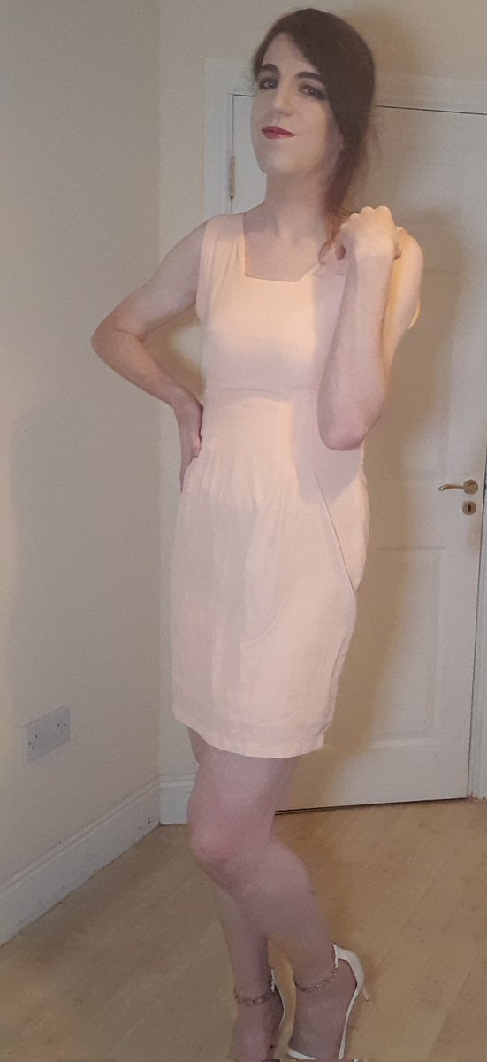 Sunday dress for this week's video 😊
⬇️⬇️⬇️⬇️⬇️⬇️⬇️⬇️⬇️
youtu.be/kKHuUtrqsLQ
.
.
#crossdresser #youtube #lgbtq #Sundaydress #femboy