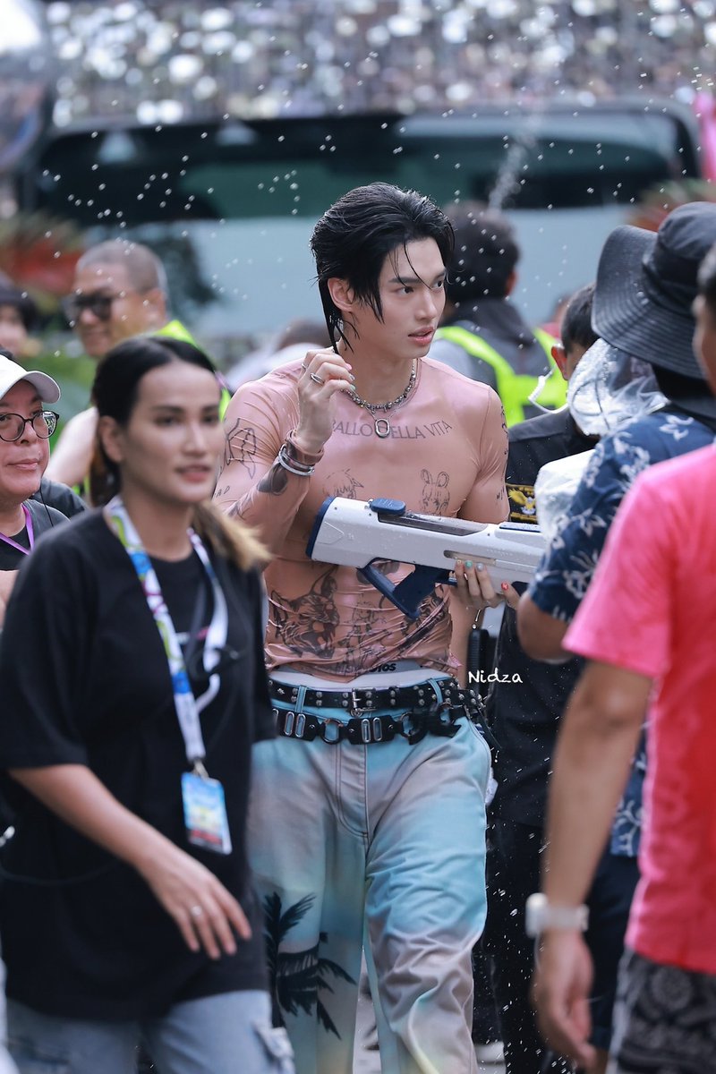 NIDZA7822's tweet photo. วิ้นนนนน สงกรานต์ลูกไม่ใช่สนามรบ 5555 น่ารักจังหวะ  
รูปดีอะ  🥹
WIN SONGKRAN KING POWER

#KingPowerSongkran2025xWinMetawin #winmetawin @winmetawin https://t.co/5lgQsCIID3