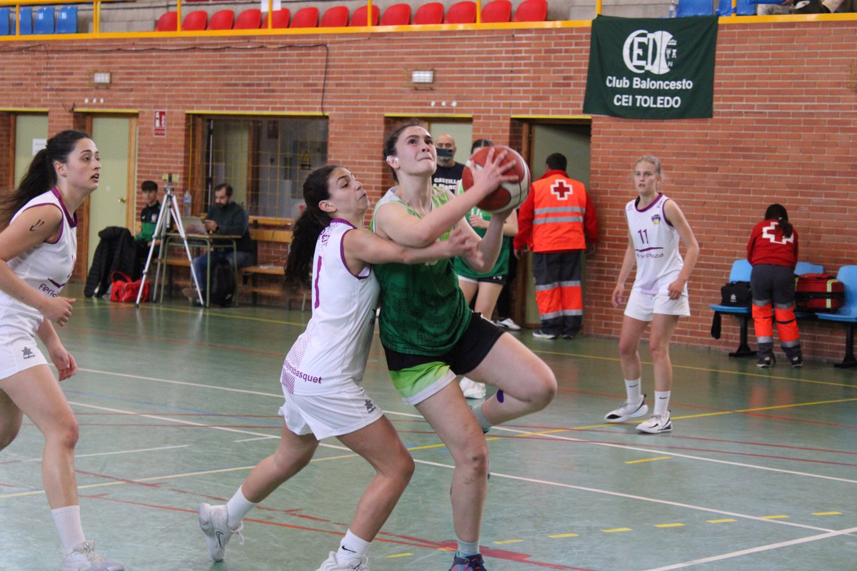 fbclm's tweet photo. #LigaUCLM🚺 | Final Q2 | Jornada 3
🏀 @CEIToledo 23-24 @GuadaBasket 
💻Streaming👇
https://t.co/OUe5JfgnYU
📊STATS by @SwishAllHoops
📸Flickr FBCLM
#PasionXBasketCLM https://t.co/mOBQZmck5X