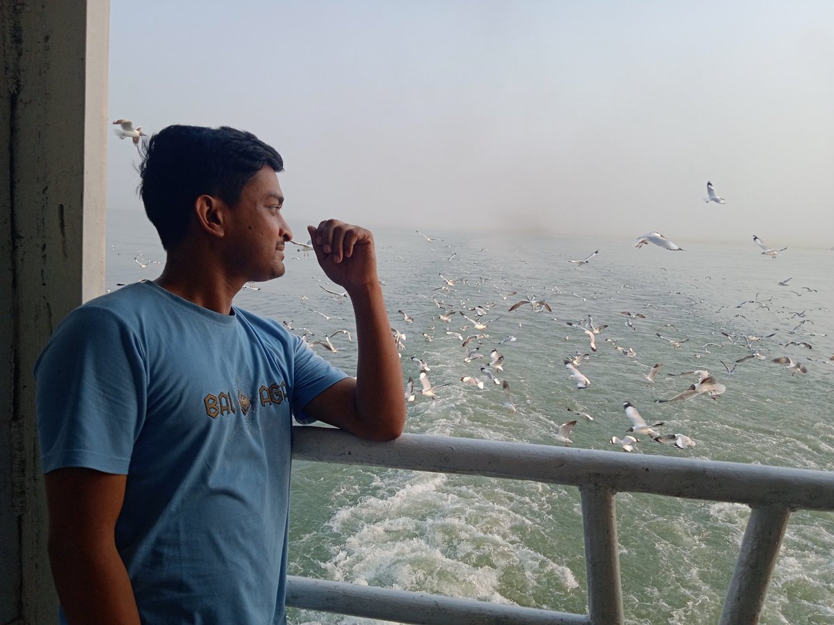 mdmonir42's tweet photo. লঞ্চ জার্নির রোমান্সকর৷ মুহূর্ত ❤️💯 https://t.co/KISdk7i3dT