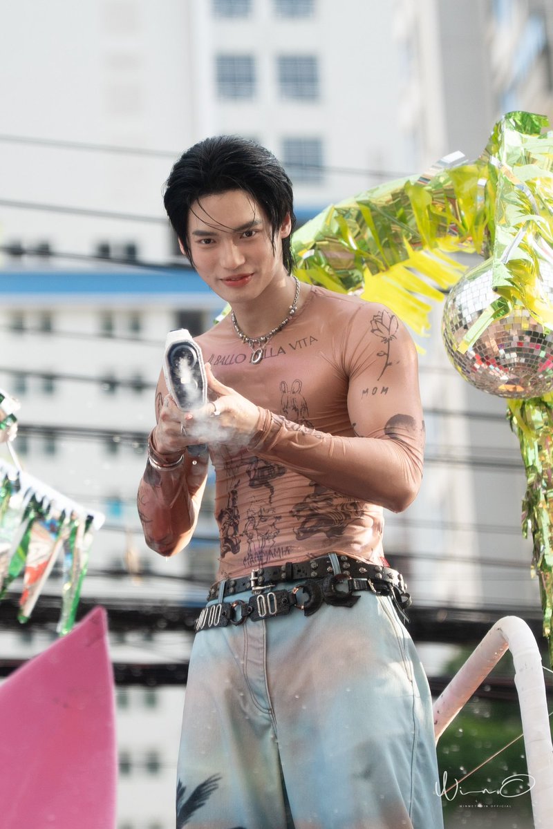 WinmetawinO's tweet photo. เคคค ตายอย่างสงบ 🫠

WIN SONGKRAN KING POWER

#อภิมหาสงกรานต์รางน้ำ
#KingPowerSongkran2025
#winmetawin @winmetawin 
#KingPowerSongkran2025xWinMetawin https://t.co/vvcfhIMVej