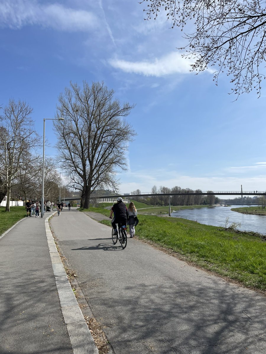 saki220's tweet image. プラハ、一年で一番美しい季節きた😍
#チェコへ行こう　@Czechia_JP