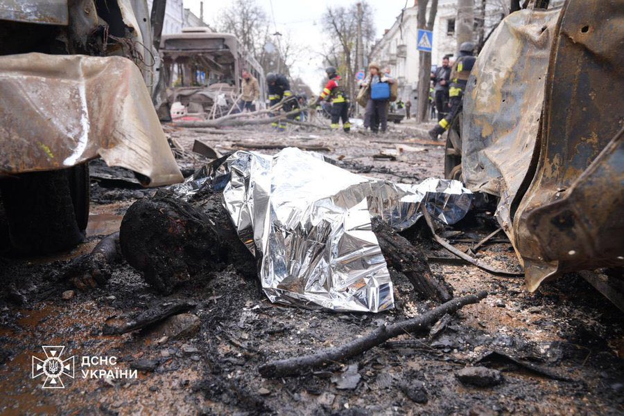 Sumy update: 31 killed, including 2 children 😢😢😢#StopRussia #StandWithUkraine