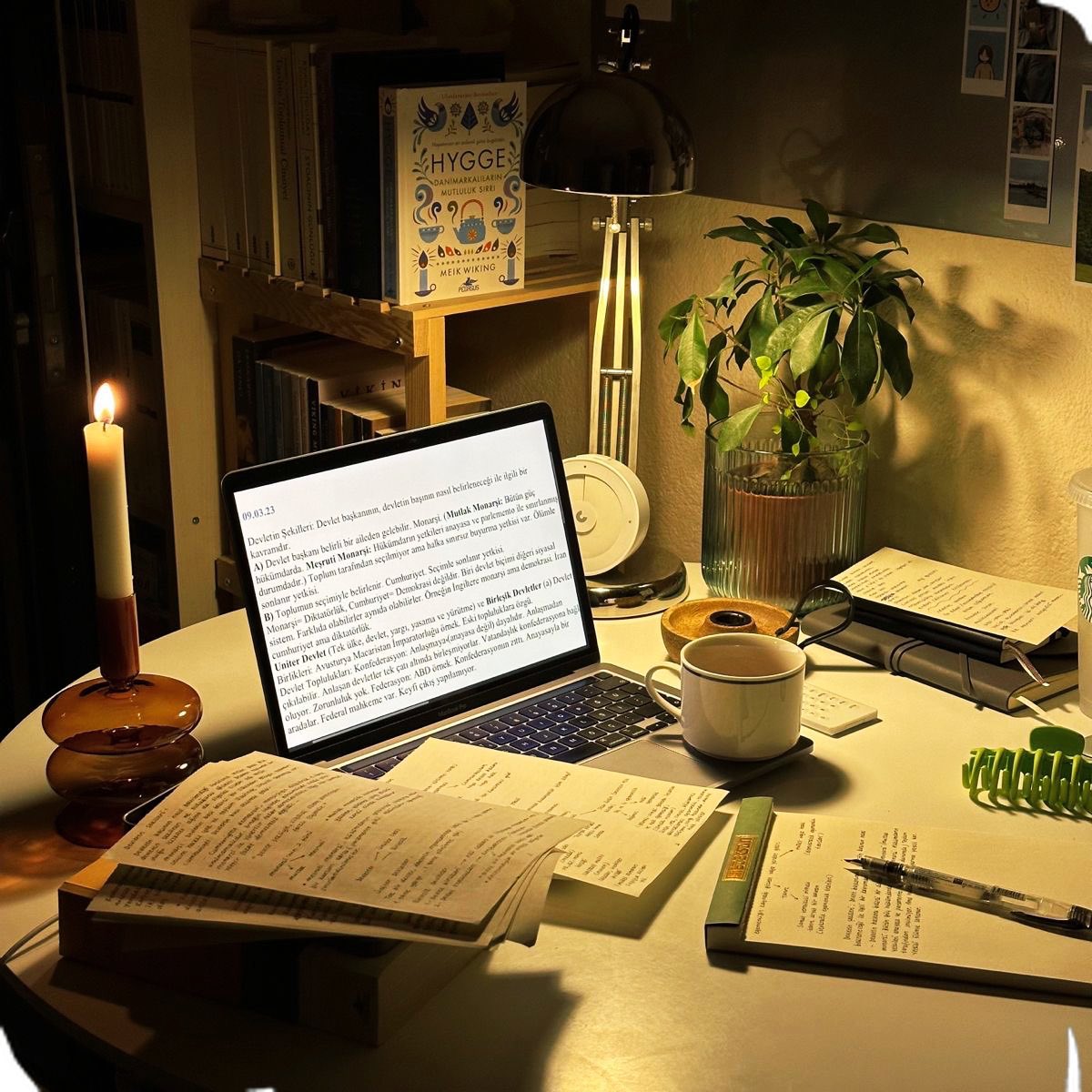 larstudyy's tweet photo. ˖  ࣪⊹𐙚 intro 

I’m searching for friends/moots to interact with!!

🎐 ‘06     infj     she/her
📋studying psychology
🪷 spanish, english and galician + learning korean 

♡/↻ to be moots!!

#studytwt #lifetwt #booktwt #langtwt #archivetwt https://t.co/Xk2JDU1Lqe