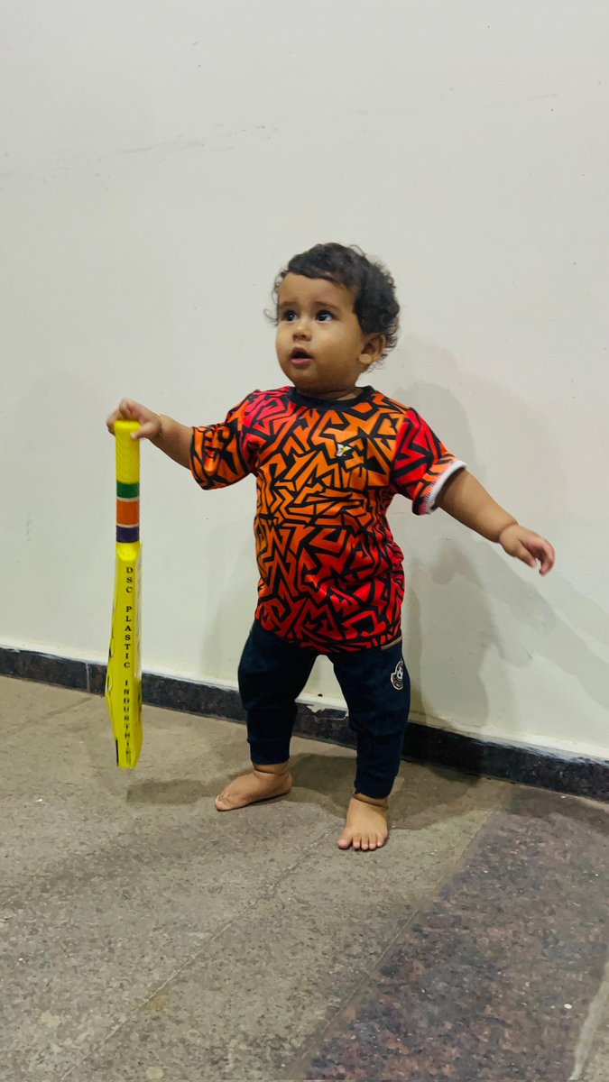 nakul_236's tweet photo. Maa inti little riser. Anna Koduku. Next-gen Riser🧡 https://t.co/bp49FqTlhI