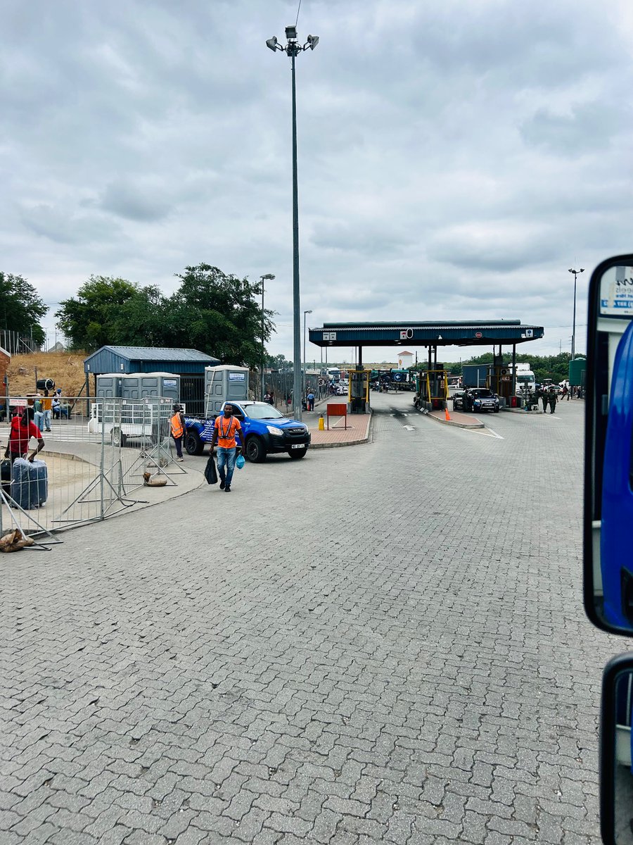 Yesterday we delivered our mobile toilets to the Beitbridge Border, ensuring proper sanitation for the thousands expected to pass through. Safe travels and happy Easter!   

#viptoilet #limpopo #LimpopoProvince #ChillersOnWheels #limpopoevents #beitbridge