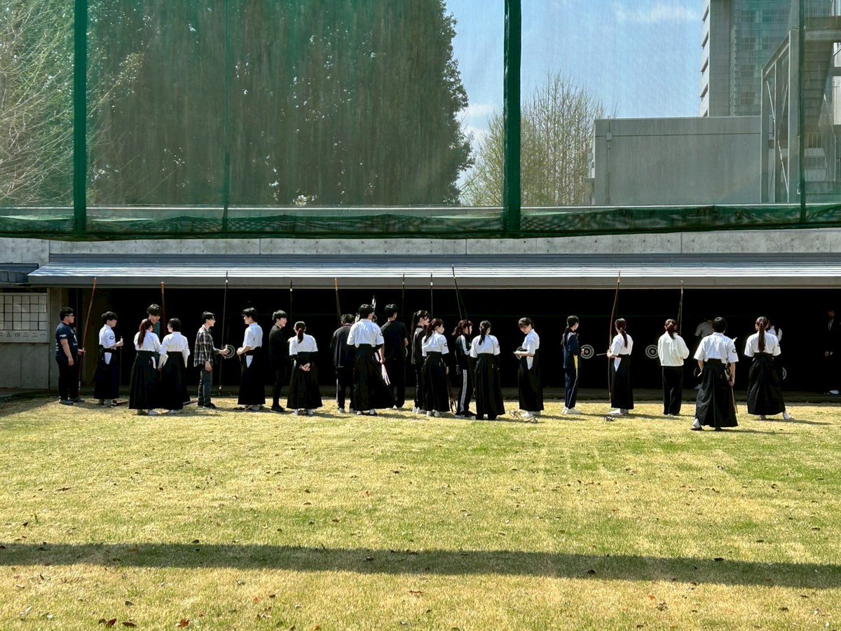 jichikyudo's tweet photo. 昨日は、武道体験デーでした。
お越しいただいた皆様に楽しんでいただけていたら嬉しいです☺️

次は木曜日に勧誘連があります！
これまでにお越しいただいた方も、まだお越しいただいていない方も部員一同お待ちしております🙇‍♀️ https://t.co/b8bpMmnITm