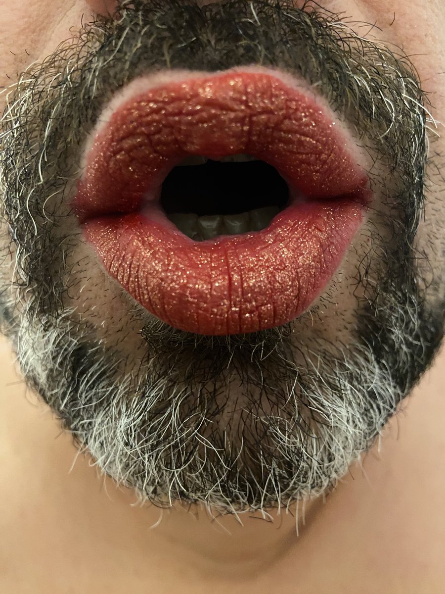 cdayfersisman's tweet photo. Hepinize öpücükler erkeklerim. Kissing all of you. #crossdresser #maninmakeup #redlibstickman #rujluadam #agzimaversene #fuckmymouth #gizlicd https://t.co/Az3QNBjSlX