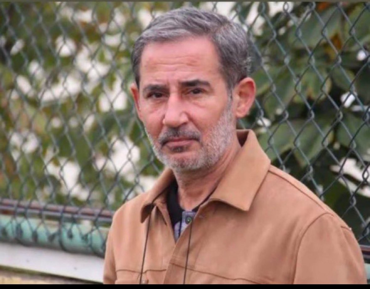 Çok üzüldüm çok. 

Nur içinde yat, mekanın cennet olsun Murat Deveci. 

Bir dönem aynı katta beraber çalıştık. Ben ekonomide o spor servisindeydi. Samimi ve heyecanlı heyecanlı anlatımlarını, sohbetlerini hiç unutmayacağım.