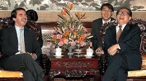 oscar_puente_'s tweet photo. Cuando ellos van a China es estupendo y muy oportuno, cuando lo hace un Presidente Socialista es malo e inoportuno. Es la Ley del Embudo. La única Ley que respetan los que creen que España es su cortijo. https://t.co/Uo8mzOiT2i