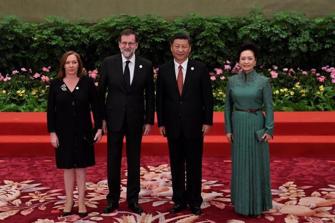 oscar_puente_'s tweet photo. Cuando ellos van a China es estupendo y muy oportuno, cuando lo hace un Presidente Socialista es malo e inoportuno. Es la Ley del Embudo. La única Ley que respetan los que creen que España es su cortijo. https://t.co/Uo8mzOiT2i