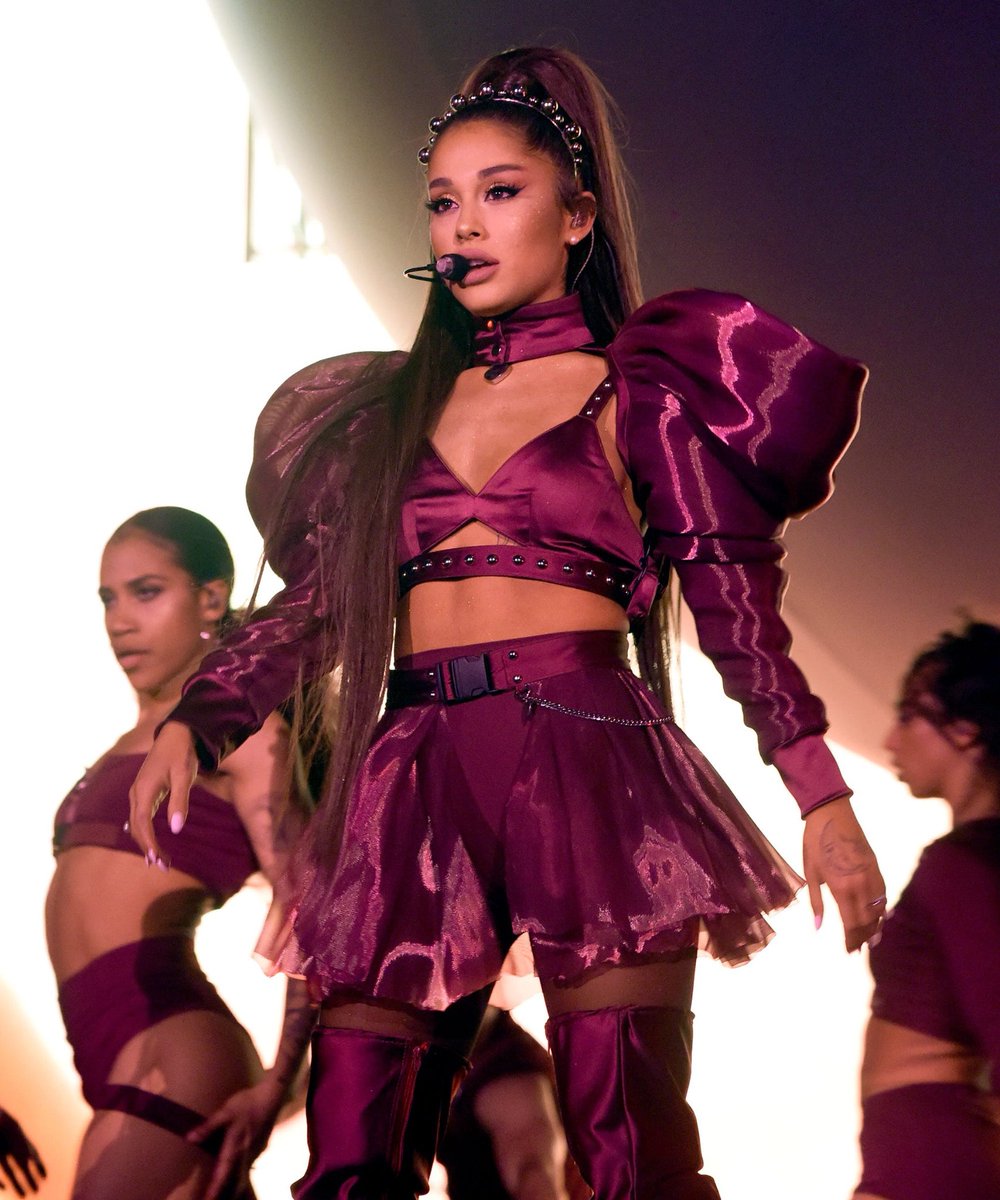 harianalovesari's tweet photo. 6年前のアリアナちゃんのCoachella ❤️🔥
#arichella https://t.co/8LPkjY4U8g
