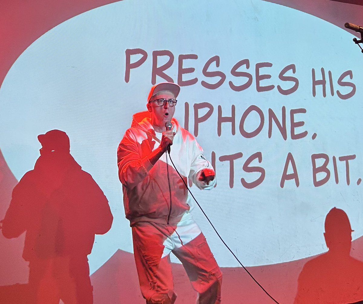 Lone_Deranger_'s tweet image. Mr. @mrtonymartin slumming it in Brunswick! 🤍