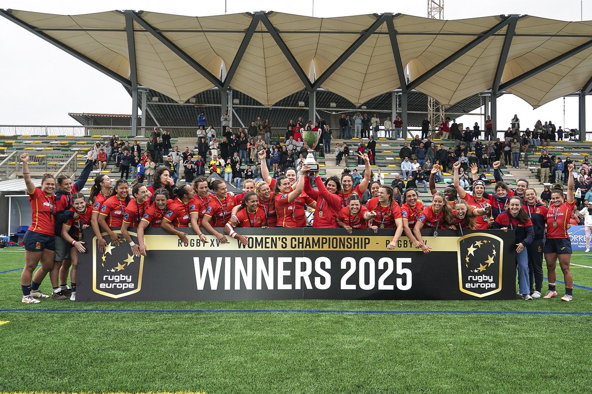 España Rugby (@ferugby) on Twitter photo 🖼️🥇🇪🇺 
#LoQueNosUne | #LasLeonas 🖼️🥇🇪🇺 
#LoQueNosUne | #LasLeonas