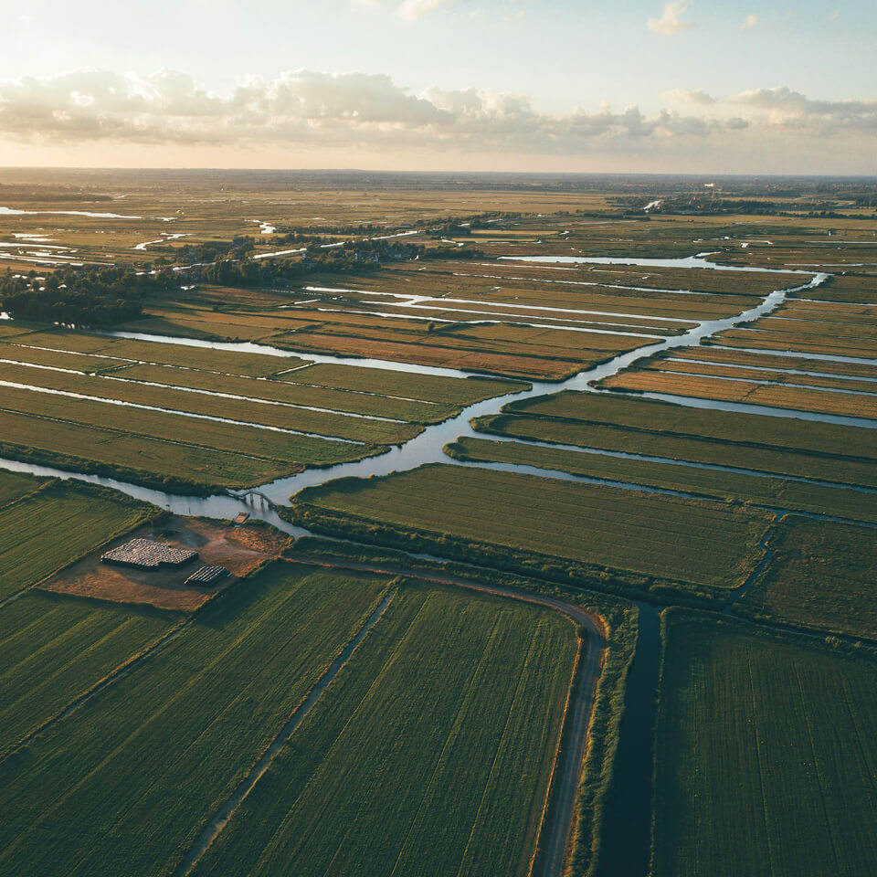 Nederland zit op slot. Een integraal natuur en stikstofbeleid laat al jaren op zich wachten. De materie is complex, veelomvattend en ingrijpend. Agractie geeft helderheid over hoe Nederland van het slot kan door 16 veelvoorkomende vragen te beantwoorden.
👉🏼agractie.nl/agractie/vraag…