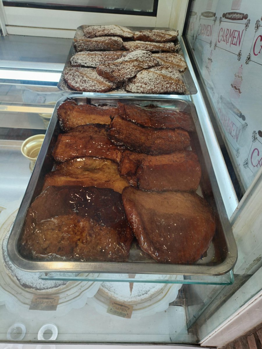 Para mí uno de los mejores sitios en Málaga para comer Torrijas #torrijas #malaga #SemanaSanta2025