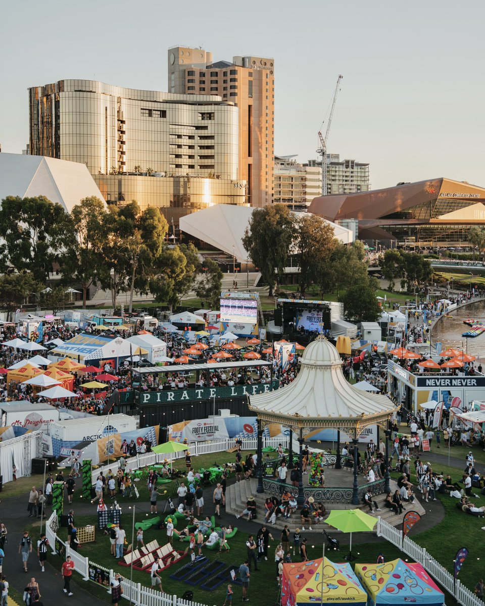 PMalinauskasMP's tweet image. There is something unique about having the fans of 18 teams in one place, at one time.
 
To everyone who worked tirelessly to make it all happen – thank you.

To all the people who chose to travel here and explored the city and especially our regions – thank you.

To the all the…