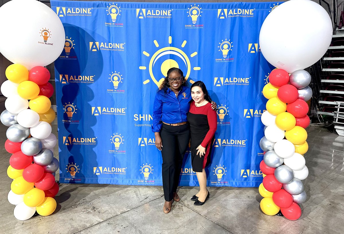 I kicked off my Saturday morning with some of our dedicated novice teachers who have participated in SHINE Saturdays over the past year for professional development. I thanked them for their commitment to making a positive impact in the lives of our students at Aldine. Their