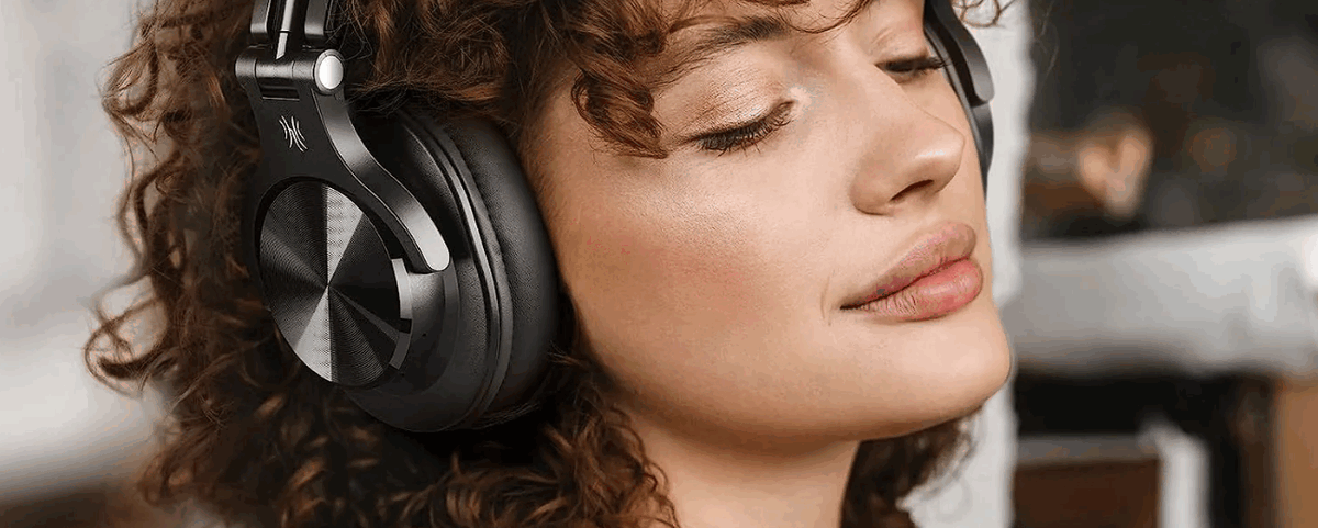 GoMallgr's tweet photo. 🎧 #OneOdio A70 Ασύρματα #Bluetooth Ακουστικά Hi-Res Audio DJ Studio Monitor @Bannggood 35,14€
https://t.co/lZlaBwxBSQ https://t.co/BDAsE7tM4A
