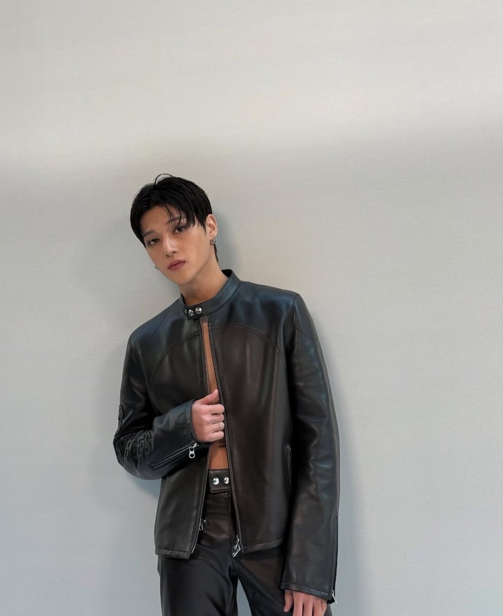 bvrningsun's tweet photo. ⠀⠀

ᅠᅠ     
ᅠᅠᅠᅠ
                @.bvrningsun
                        ➥ shared a 𝒏𝒆𝒘 𝒑𝒐𝒔𝒕
ᅠᅠ
                   
ᅠᅠ
                      
ᅠᅠᅠᅠ https://t.co/8tWcL1kut1