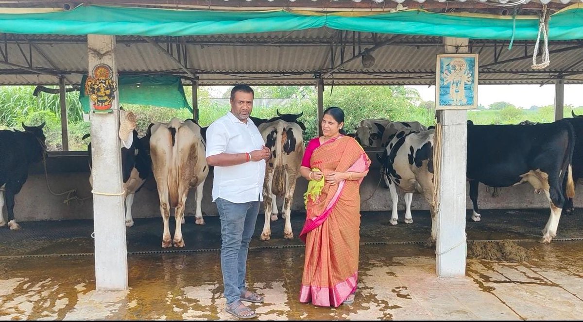 Bhavanireddy_M's tweet image. Visited Venkat Reddy's dairy farm in dharmareddy gudem @Rajapeta
#supportdairy
#supportfarmer