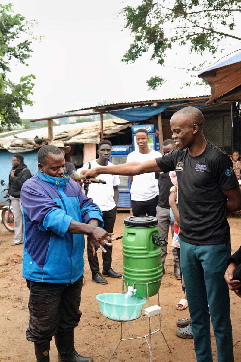 EdemafredOtto's tweet image. @marvin_lule68: "Ssebo! Tell us why you've been using leftover Amoxicillin for flu?"

Him: "From today, I’m washing my hands from this ignorance of misuse! Of Antibiotics"🤣
#UYCASAMRWASHCampaign | #BeatAMR | #WASHforHealth