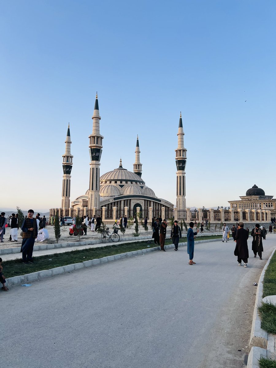 پدې ژوند به زه ورځار کړم جنتونه ستا تمام 🇦🇫

عادل🤴🏻