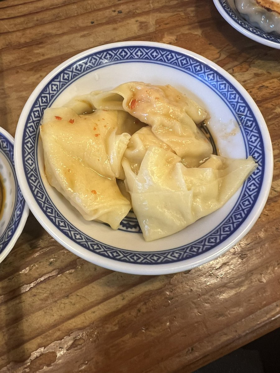 Cherry417Yuko's tweet photo. 揚州商人で餃子、皿エビワンタン、塩ラーメンを食べました。 https://t.co/rNpauU93sU