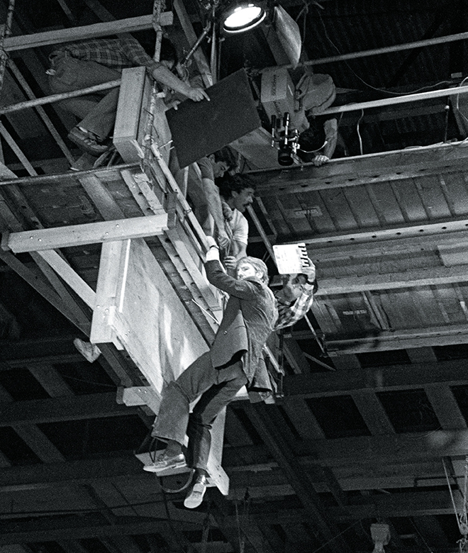 How Hans Gruber's fall from the Nakatomi was filmed for DIE HARD (1988).