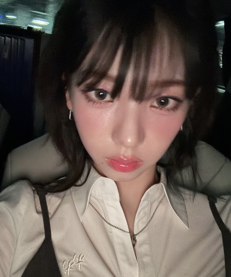 airibluu tweet media