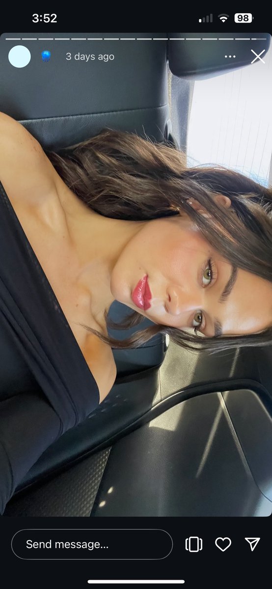 King's TayTay tweet media