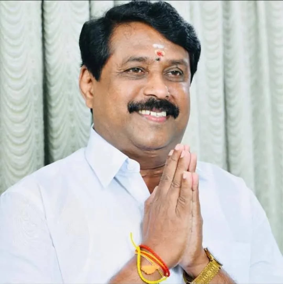 அதிமுக பட்டறையில் பயிற்சி பெற்றவர். அம்மாவின் விசுவாசி. மக்களின் எளிய MLA. தமிழக பாஜக தலைமையேற்கும் சகோதரர் நயினார் நாகேந்திரன் அவர்களுக்கு மனம் நிறைந்த வாழ்த்துக்கள் #Nainar Nagendran #Tdaisy #tnbjp #tnbjpminoritymorcha