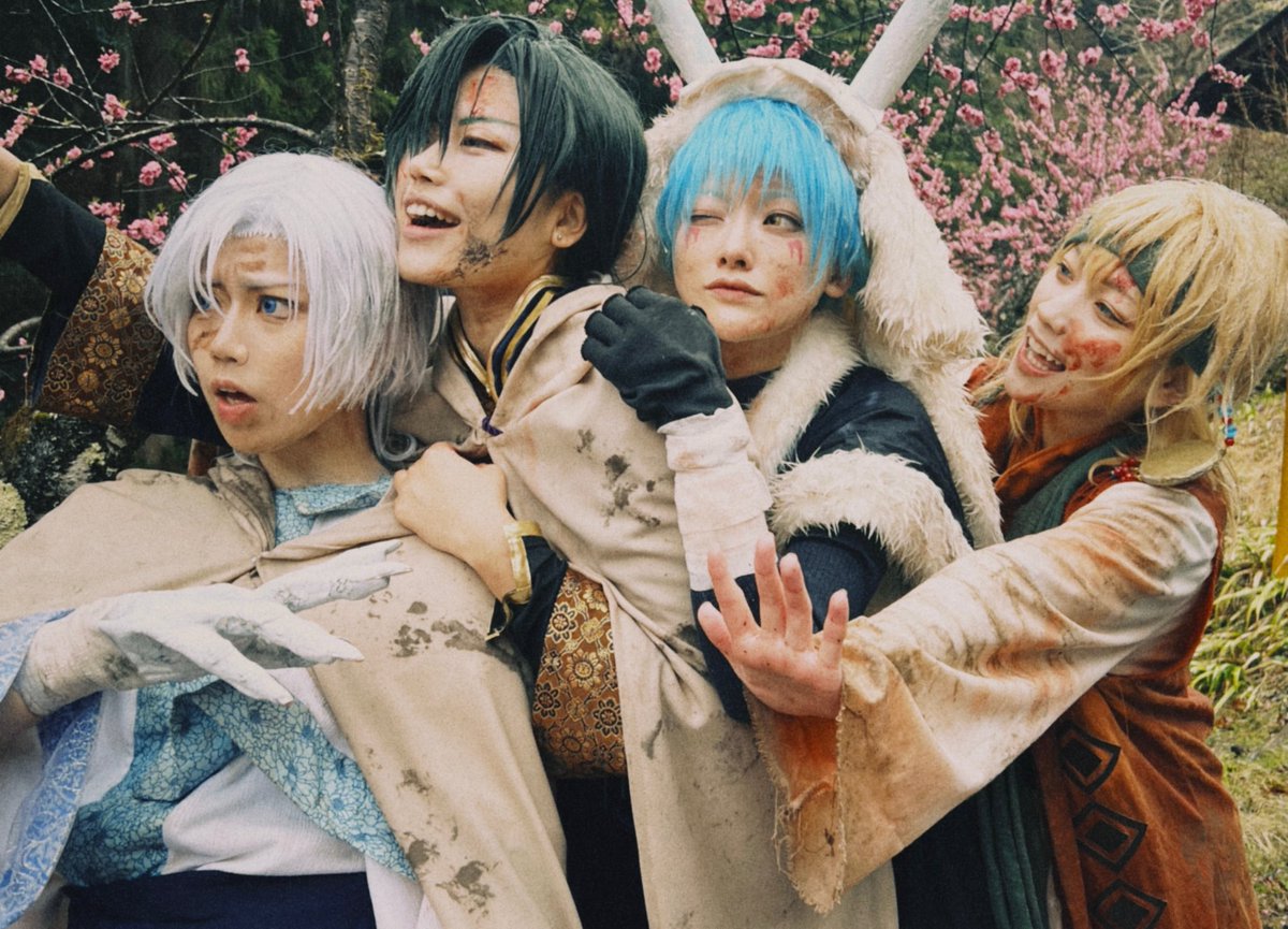 cos 暁のヨナ
おそくほ〜！
四龍でおはようからおやすみまで
一緒に過ごしてきました☀️🐿️🌙☔️

み〜るさんはじめ
きゆたんゆあたんぽんたん
ありがとうのきもちでいーぱい🙈❗️