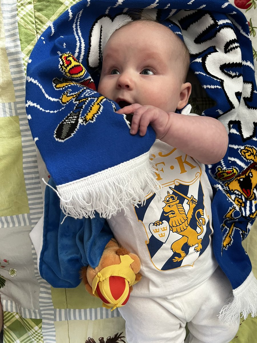 Rebeckahag's tweet photo. Kom igen nu Blåvitt! 💙🤍 #ifkgbg https://t.co/AnJxliTiE8