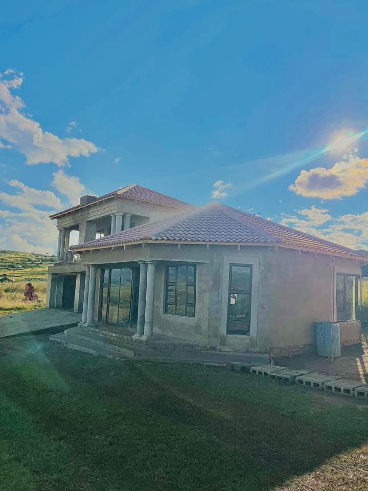 Lindough_RSA's tweet photo. My Life changed the Day I decided ukuyo vusa ikhaya,even though bekungasa hlali muntu,but the fact that I was born and raised in this house by uGogo wami uRoselina who Loved me so much,this place had a special place in my heart,I had to fulfill her dream noma esengekho 🕊️🙏🏾♥️ https://t.co/4CrRM9YYUd