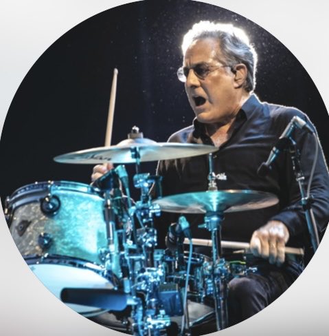 Tom McCormack tweet media