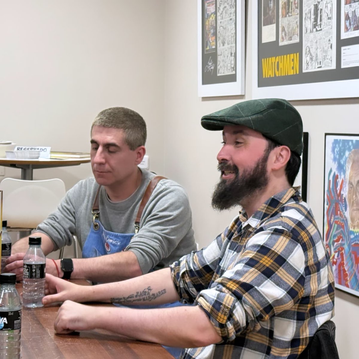 Loulogio_Pi's tweet photo. Como siempre, un placer pasar la tarde en @Akira_Comics charlando de mi nueva obra, firmando, riendo y reflexionando juntos.
¡Muchas gracias por acompañarme! https://t.co/oiqETv2LzD
