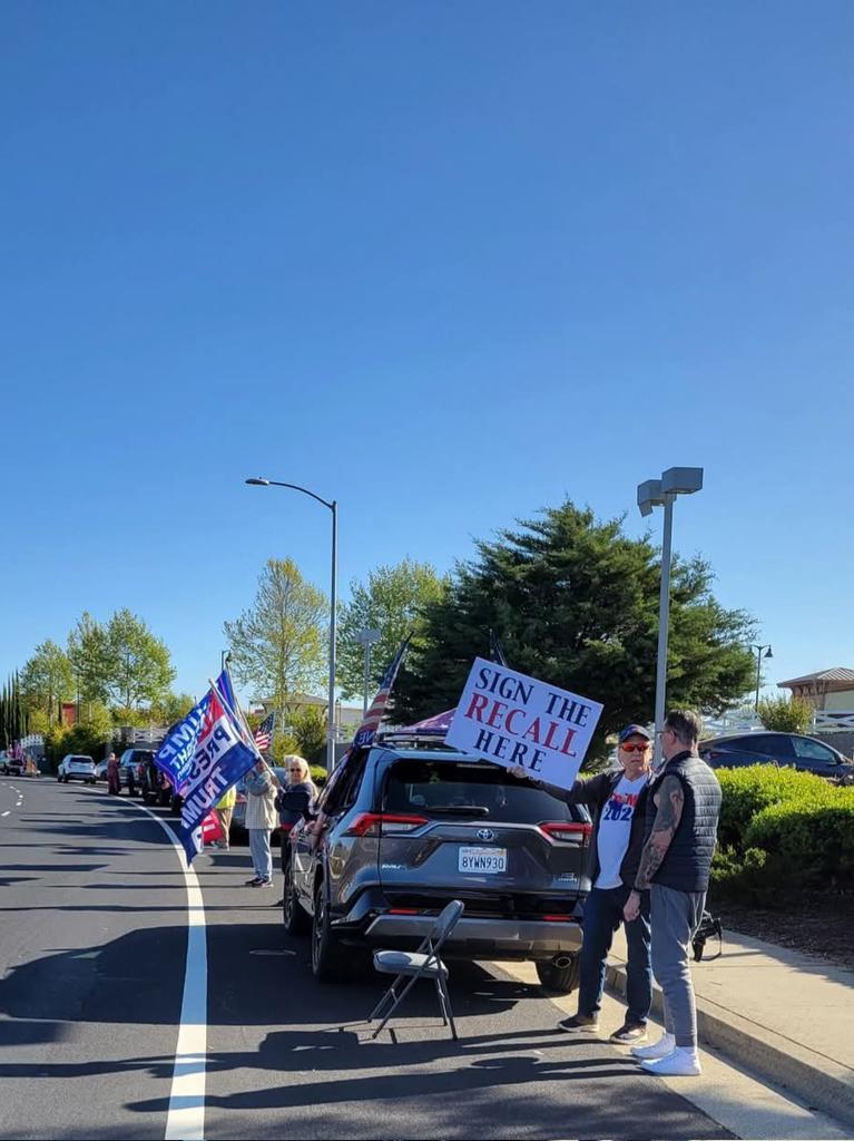 Army_MOS_31K's tweet photo. @DefiyantlyFree 🇺🇸Thanks for the shout-out. It was a fantastic day. #SupportTesla
👇 https://t.co/1Jy3lQN5cL