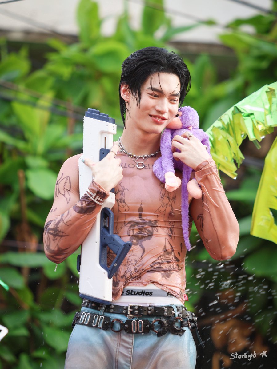 🐰🐒💦

WIN SONGKRAN KING POWER
#KingPowerSongkran2025xWinMetawin
#winmetawin