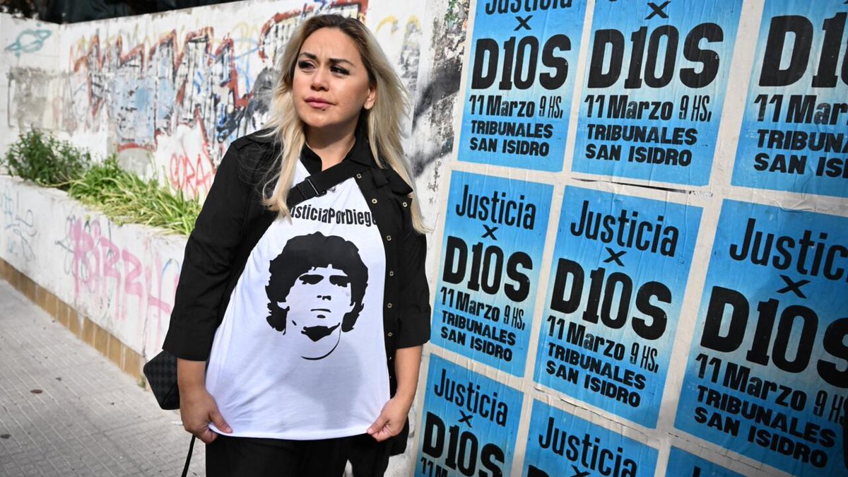Chubutparatodos's tweet photo. Verónica Ojeda compartió un audio que le mandó Morla días antes de la muerte de Maradona: "Soy el principal perjudicado"
https://t.co/EDEBykMZMw
#DiegoMaradona #MatíasMorla #VerónicaOjeda https://t.co/dJF060GfDk