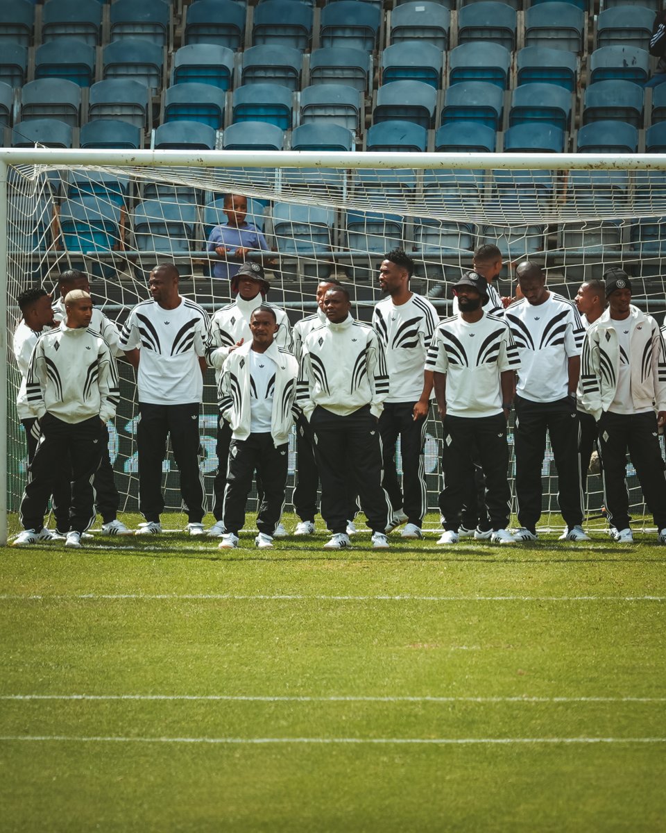 🏆 #NedbankCup  Semi-Final

⚫️⚪️ In the Building ☠️

⚫⚪🔴⭐
#OrlandoPirates
#OnceAlways