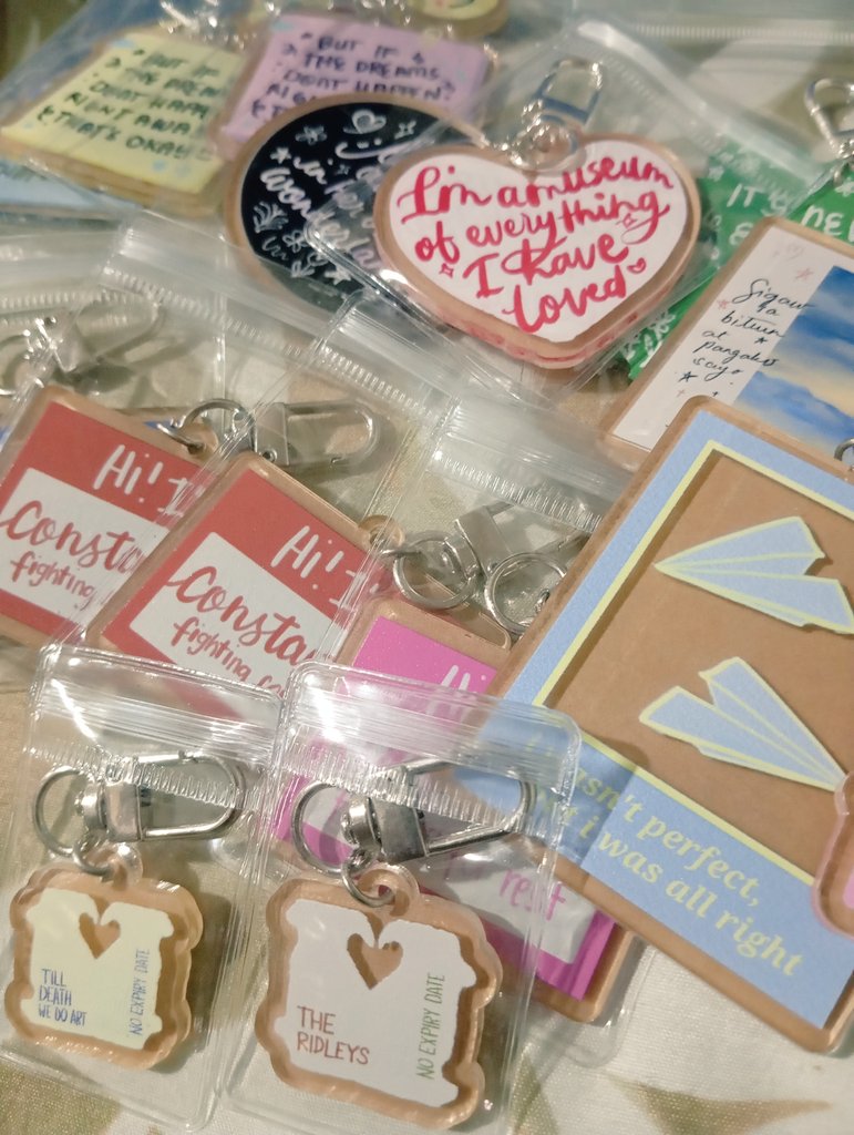 lovemeraki_'s tweet photo. hi! will be selling my leftover keychains. will post details soon. :) https://t.co/ZFRJKfqCgD