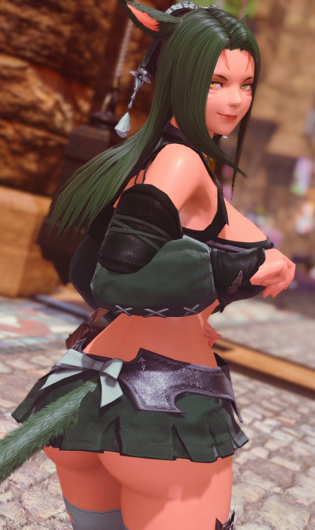 Moon? I got 2 big ones! Oh, you meant moon codes, of course

#ffxivnsfw #xivlewd #ffxivlewd #ff14lewd