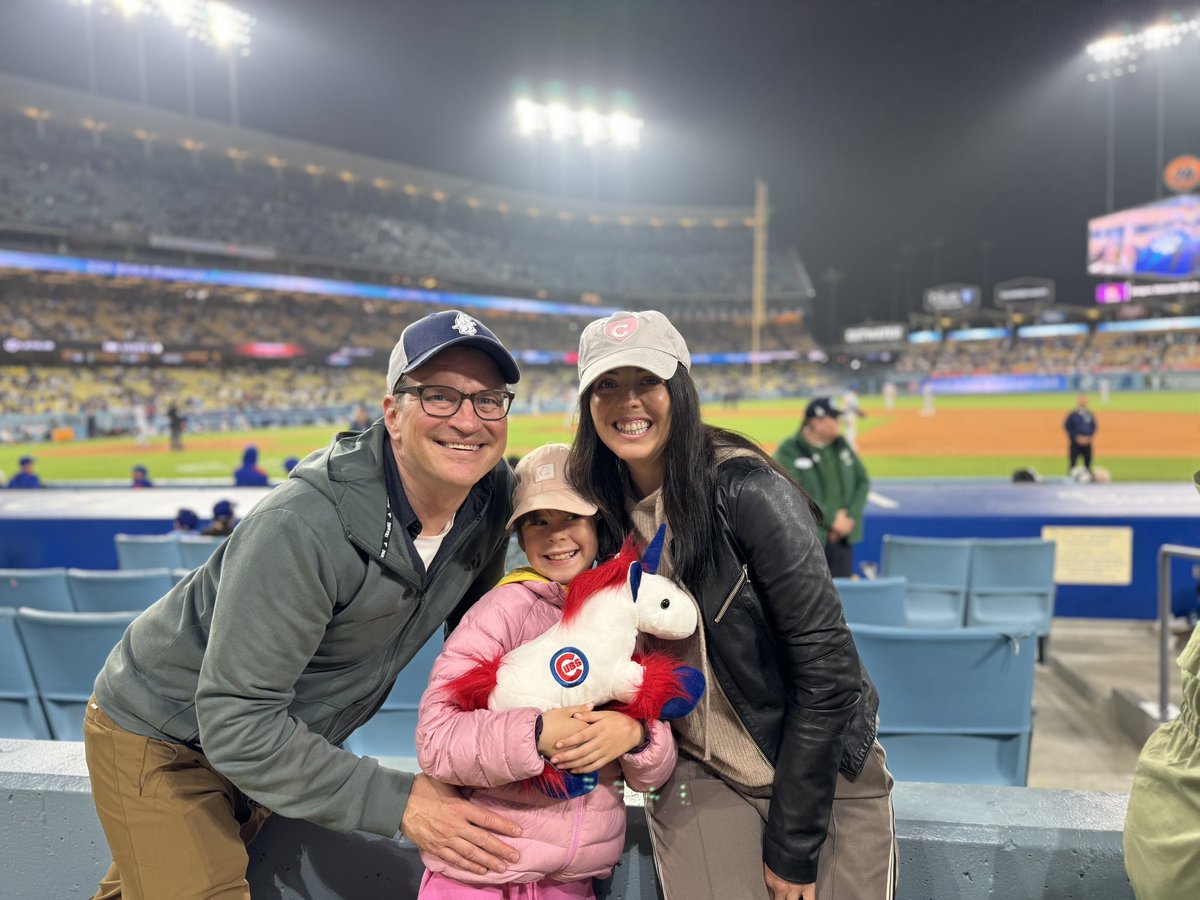 TheMattChapman's tweet photo. @SamOlbur @matt_cozzi 1/2 gotta thank Sam who replied to me on Wed and said not to switch my tix last night. We were behind Cubs dugout and led our section in singing GoCubsGo throughout the game. After the delightful 16-0 romp - my fiancé, daughter and I stayed to … https://t.co/wSxJZIgc8Y