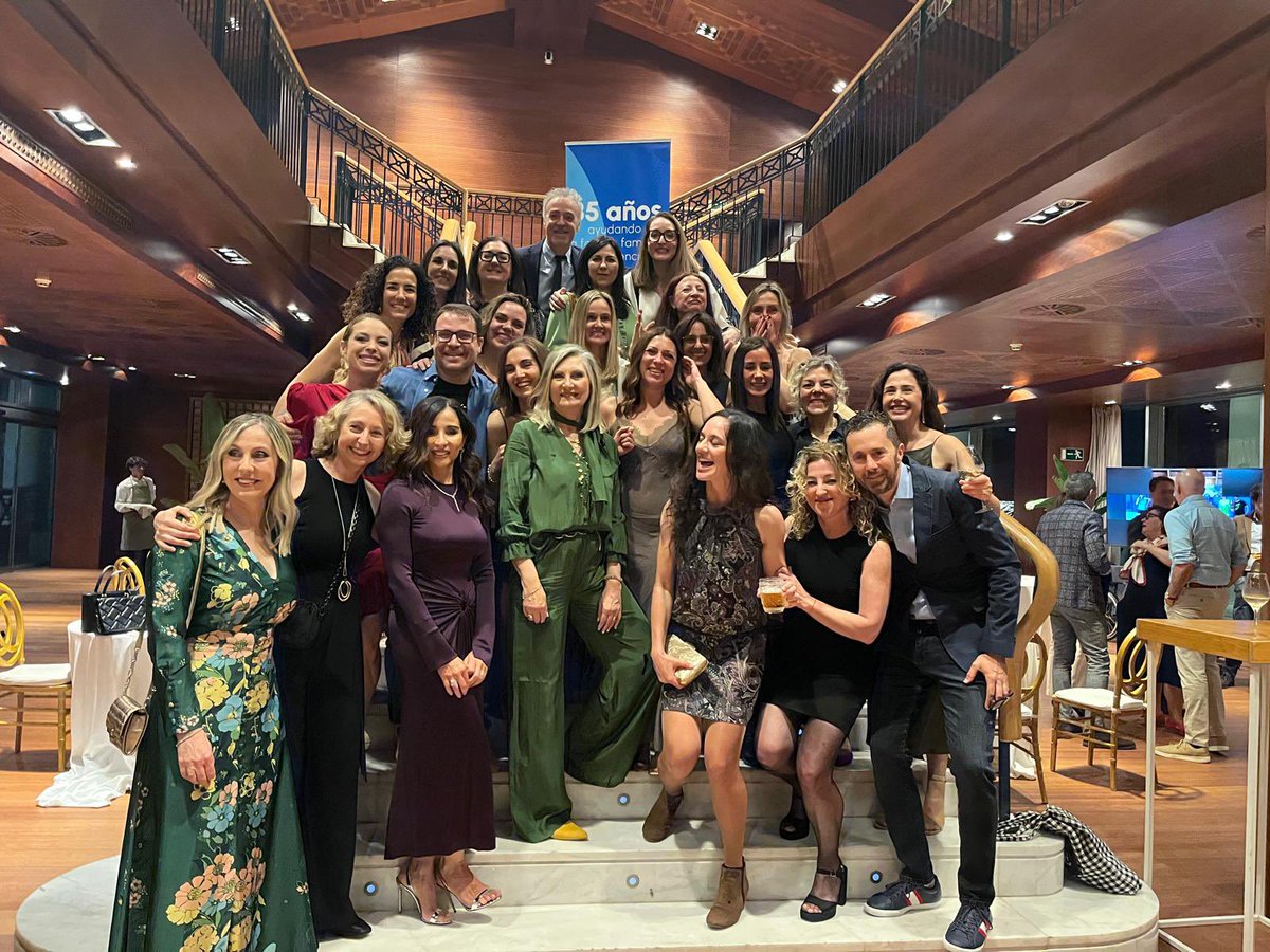 ¡Semana intensa! Congreso PGDIS en Lovaina. Siempre se aprende algo y además te reencuentras con amigos. Viernes de celebración: 35 cumple de IVI Valencia. Cuántos recuerdos. Muy emocionante. Y para terminar: finde de guardia. <a href="/MercaderAmparo/">Amparo Mercader</a> #PGDIS2025 #IVIValencia <a href="/IVIclinics/">IVIclinics</a>