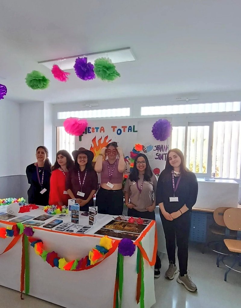 Seis de suerte, nuestras intrépidas compañeras pasaron su primer evento con sobresaliente, un protocolo que no envidiable y sus profesores y profesoras listas para ayudar. #GIAT #TURISMO #MALAGA