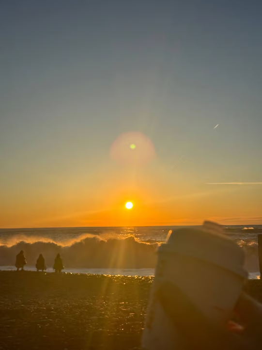 cryptulya's tweet photo. just look at the magnificent sunset I saw yesterday 😍 🌅 🌊 https://t.co/aVlDUves3p