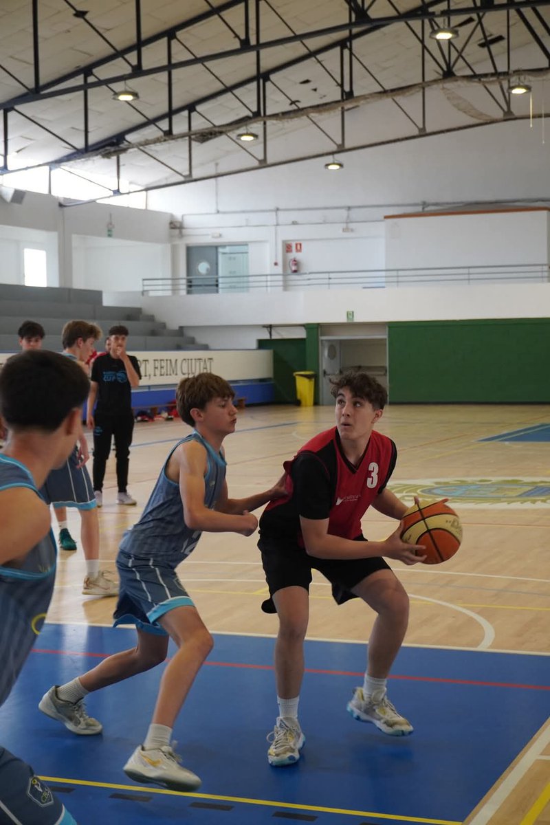 Mitad del torneo completado 🟰 mitad de las fotos 📸 hechas ✅

😍 Las mejores fotos del segundo día, ya disponibles para ver y descargar en la 𝐹𝑎𝑐𝑒𝑏𝑜𝑜𝑘 del <a href="/BasquetMenorca/">Hestia Menorca</a> 🔵

🏆 <a href="/TurismoMenorca/">Turismo de Menorca</a> 🏝️
#basketmenorcacup2025 #bmc2025