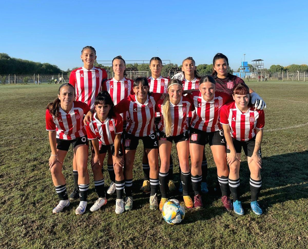 InfoEdelpFem's tweet photo. ⚽🇦🇹 ¡JUEGA LA RESERVA!

💪🏻 ¡Comenzó el partido en Córdoba! ¡Vamos Estudiantes!

🦁 #EDLP 0-0 #Belgrano

#FutbolFemenino https://t.co/IYJEvNBs8K